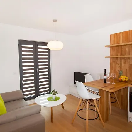 By The Sea - 19145 * Макарска