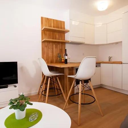 By The Sea - 19145 * Макарска