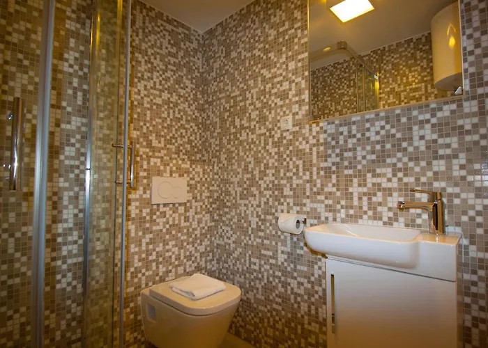 By The Sea - 19145 Daire